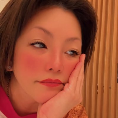 caroelaird's profile picture. in the middle of existential crisis