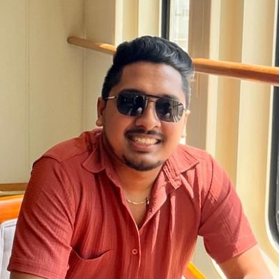 #Traveler
#Simple_Friendly_Funny
#Banker
#Lover
#Listener
#No_Politics
මේ ඉන්න ටිකේ සතුටින් ඉන්න. 💕