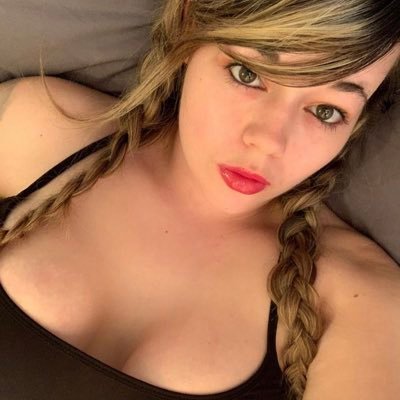 I’m Madison ,I love watching adventure movies beach and like to meet new friends….single with no kids