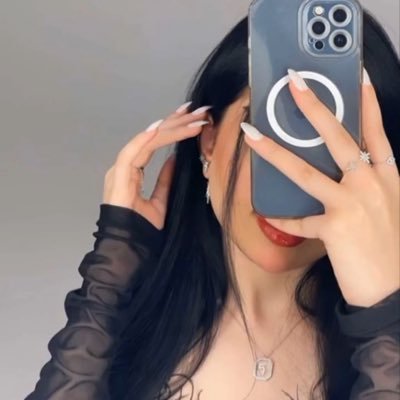 ii_iiak1's profile picture. 