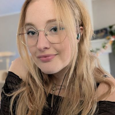 31, 10/10 radical, severe
⚡@TheBornless Partner⚡
⚡Creator for Razer, Lurkit and Hunt⚡
⚡Partnered with https://t.co/NZTlfVdhYN and Throne⚡
bootyhamstwitch@gmail.com