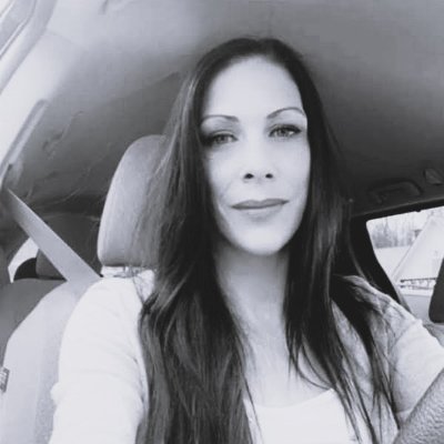 Mother of two. Christian. Constitutionalist. God Bless Donald J. Trump. 🇺🇸 #MAGA 🚫NO DMS🚫