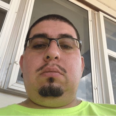 34 nerdy anime Star Wars lover. Cook/barber. Full time dad. Just looking for a friend