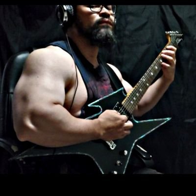 Metal/Guitar/Workout/Japanese/ex−DESECRAVITY(Gt+Vo)/feel free to follow me/ソロ活動名義【Hatefulness】/メタルのギターと筋トレ
