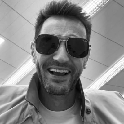 janpeupludevoux's profile picture. Rire, c'est refuser de mourir.