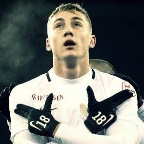 elpoisarinho's profile picture. 