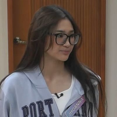 Jholetsyy's profile picture. alipin ng edukasyon