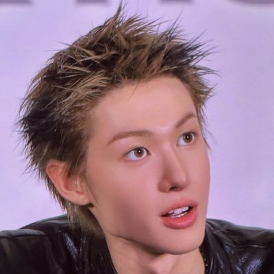 poolinyjz's profile picture. 