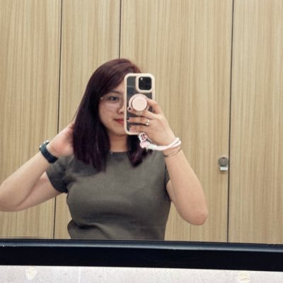 iammllcntgl's profile picture. Sunlit days, peaceful nights, happy life ✨