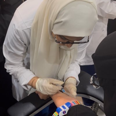 🐋🐈‍⬛📸| senior medical laboratory student