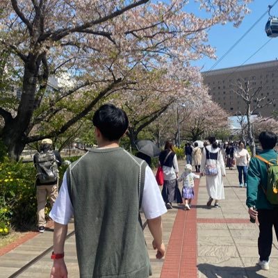 東京都出身24歳 |エンジニア(Web)3年目 | トレーニング記録アプリProgressive運営 【経歴】関西学院大学 → ITスタートアップ企業でインターン活動1年半経験(在学中) → 個人案件で実務経験→人材系エンジニア(Web)→医療系エンジニア(Web, Mobile)