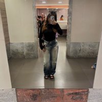 44 (@llarinhaz) 's Twitter Profile