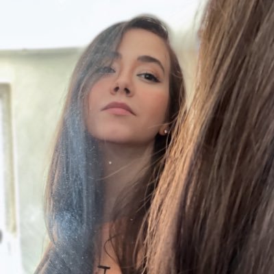 CarllaNarr's profile picture. حرفی ندارم بزنم نکست میدم