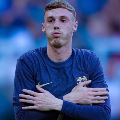 YY_54's profile picture. 