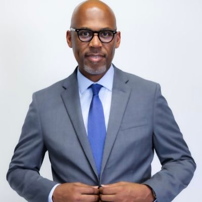 Region 4 Executive Director. Passionate about building great organizations; committed to excellent equitable outcomes for all students.