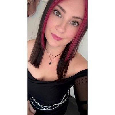 🇬🇧👩🏻Raver/Rocker 🎸 Arsenal ⚽️, Horror film addict🖤 Unfiltered gobshite who swears too much😇 cancel culture/woke BS, fuck off! NO DMs🖕🏼