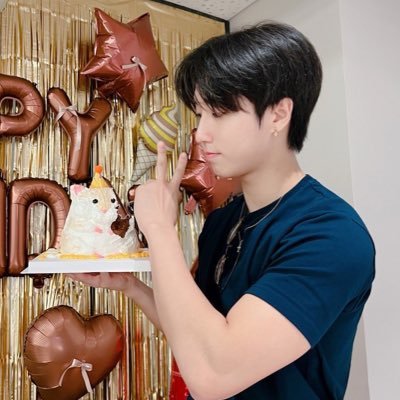 bear11239's profile picture. 