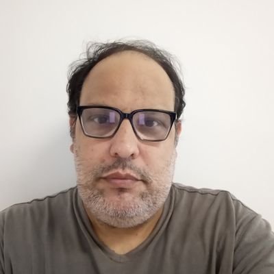 Corintiano fanático, pai de dois filhos maravilhosos!!! Orgulho de nunca ter votado no PT!!