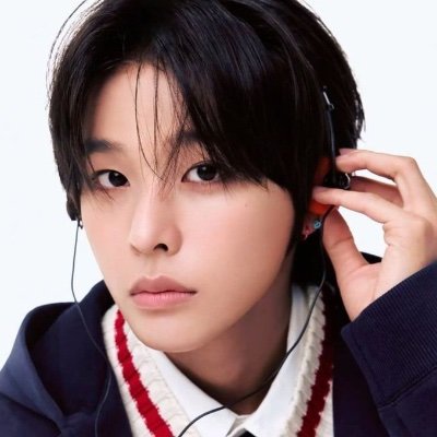 2ruby_cherry's profile picture. main acc @_rootbearr !