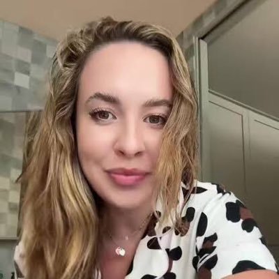 Seeking my partner in crime, life, and love,laughter, and snuggles with the right person 💕 you can add me up for me chat on Zangi 1074397239