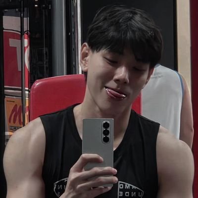 ccolddays's profile picture. just a girl who loves ouroad