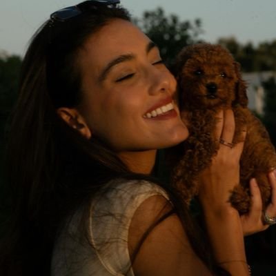 Anahiii90's profile picture. 