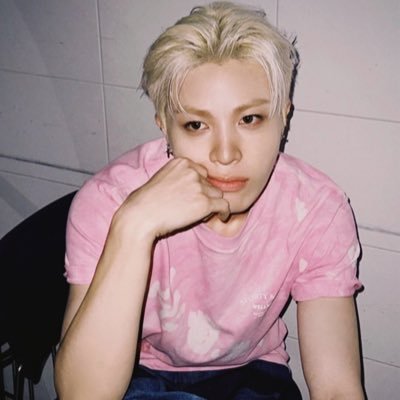 pinkeulova's profile picture. sjh
