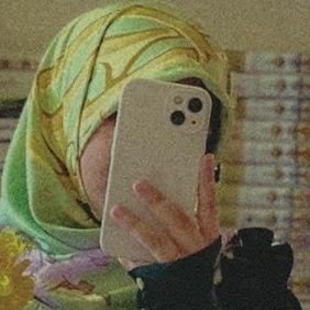 Sahar_lotfii's profile picture. می‌خَندَم بِه جَهانی کِه غَمَش را بِه رُخِ ما می‌کِشَد.