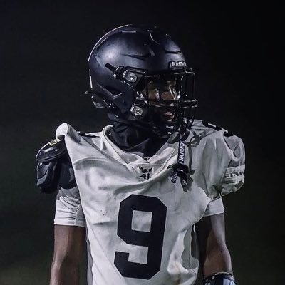 RobertBaileyB3's profile picture. Wide Receiver/Return Specialist @ Shaw High School | 5’10 |165 LB | 4.49 40 | Class Of ‘27 WR | Phone: (504)-533-1059 | GOD 1st 🛐|robertleebailey49@gmail.com |