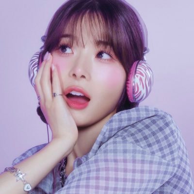 loonavelvet_9 & drag race & tadc (+ whatever else i wanna talk about)