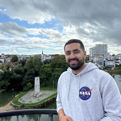 MohamadBadaineh's profile picture. MD Candidate | Cinephile | Sports Junkie