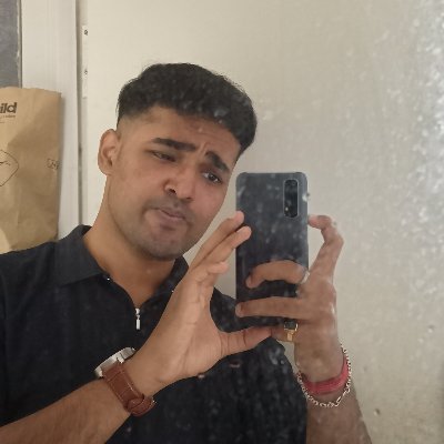 engineering @healthifyme | prev @hyrgpt (https://t.co/ioNDE6Vnl1 backed) | living on dosas and coffee | talk engineering, startups, health - peak shitposting :D