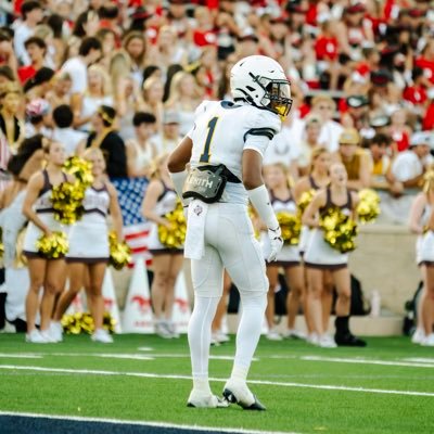 c/o 2027| Cy Ranch HS| 6.7GPA| 6’0” 170lbs|Varsity 🏈🏀⚾️|CB,WR,QB |PG|CF| Psalms 91:2| NCAA ID: 2504558383| Hudl- https://t.co/Sn1jCXaLXG