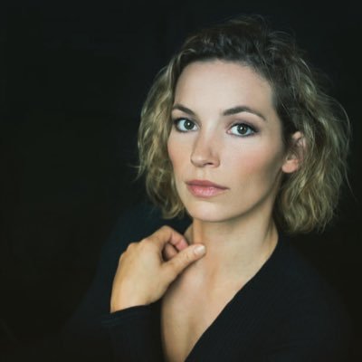 — your leading source to everything about Perdita Weeks 🌹 (for the fastest updates, turn the post notifications on🙈)