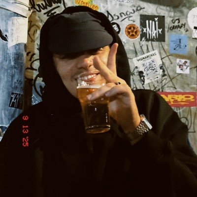 pagandodejao's profile picture. NÃO ME SEGUE TO PERDIDO/ A madruga me perturba eu não me sinto bem Espero que eu viva o nirvana e não seja mais um Cobain / Eu tentei,mas não consegui ser cuzão