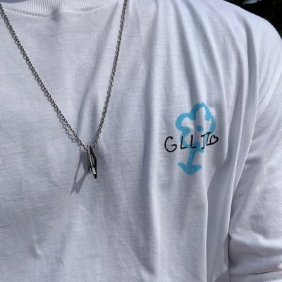 riri_ru01's profile picture. 関西🐙限界高専生#GLLIT #イロハペン 【趣味】ガンプラ・モンハン・CD集め  모두 정말 사랑해!!