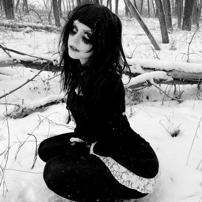 HoldHandsWithKu's profile picture. 21 Artist/streamer
https://t.co/IO374EzAjH