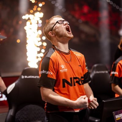@rlesports @suns @retals // i make stuff @vixxionaries. // i love my dogs.