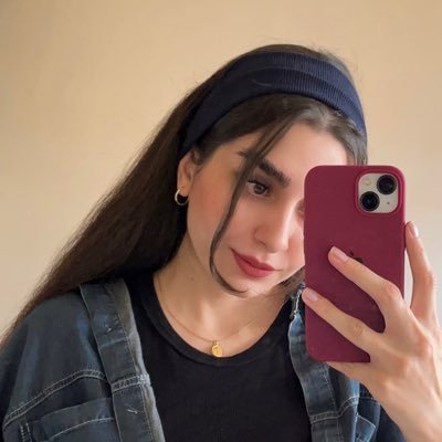 khanomhudson's profile picture. 