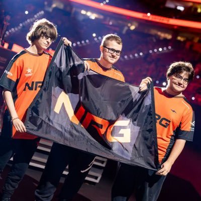 @rocketleague | content for @dreamstationGG | 🏴 i stream every day on https://t.co/tDfGQfFevz