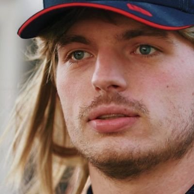 I solemnly swear that I am up no good.
bookstan aleatória... (ela/dela)🌌⚡
amo f1, Max Verstappen, Santos F.C e coisas aleatórias
Mischief managed!!