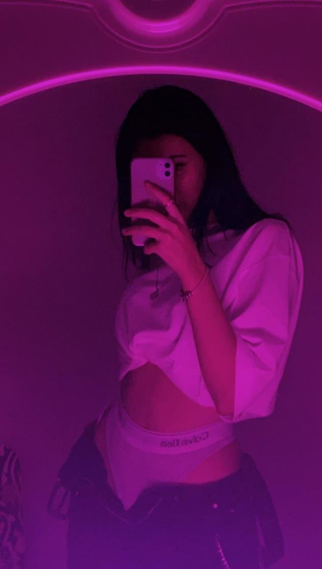 Vala_Uhl's profile picture. This is only a spam page... Go ahead and support my real account @AutumGraby