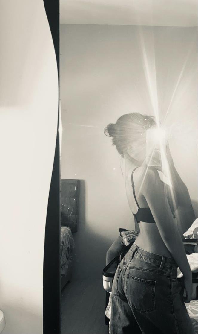 This is simply a side page... Go ahead and support my real account @AutumGraby