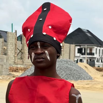 roodecee's profile picture. Trying my possibly best to explore the world with some good vibes 🎧❤️🤲💯