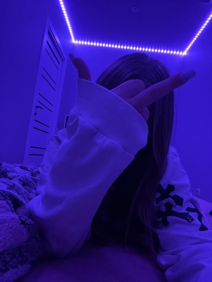 Rocita_Sanchezm's profile picture. This is just my spam page... Go ahead and check out my main page @AutumGraby