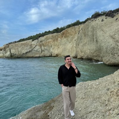 emrekaz0's profile picture. 