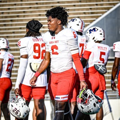 ‘26 S/Nickel 5’10 170 10.8 FAT 4.5 40 7x all American🥇 top speed: 24.5mph manvel high school🐴https://t.co/bgp6XMxvno