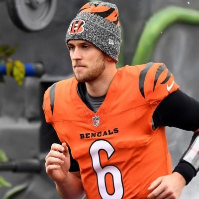 22 | CEO 2021/25 MBTL Champion | MBTL Official Tournament Finalist | CEOtaku 2023 MBTL: 2nd | Proud Hoosier and die hard Bengals/Reds Fan | Priv:@SanktaOri