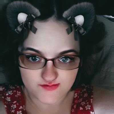 Formally @PotNAnxiety #NSFW 34 yr old Married Mom. Foul-mouthed. I love NFL & WWE. #DallasCowboys #ChiefsKingdom Pretty Liberal💙🇺🇸 Love Horror🖤
