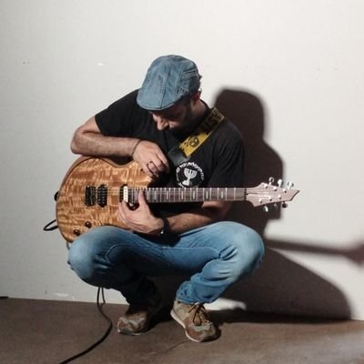 Hi, I’m an Italian guitar player and singer. I play in three bands: Dio3iO (a grunge/progressive band with our own original music), the same band also performs!